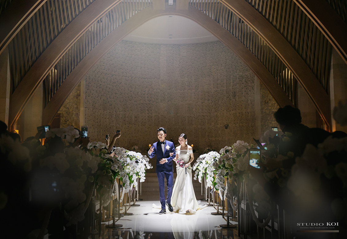 wed wedding celemony studioko본식스냅 스튜디오코이 웨딩스튜디오 스냅촬영 본식스냅추천 웨딩스냅사진  본식스냅사진 스냅사진 시작바이이명순 스냅  정샘물  웨딩스냅 스냅 이스턴 베니비스